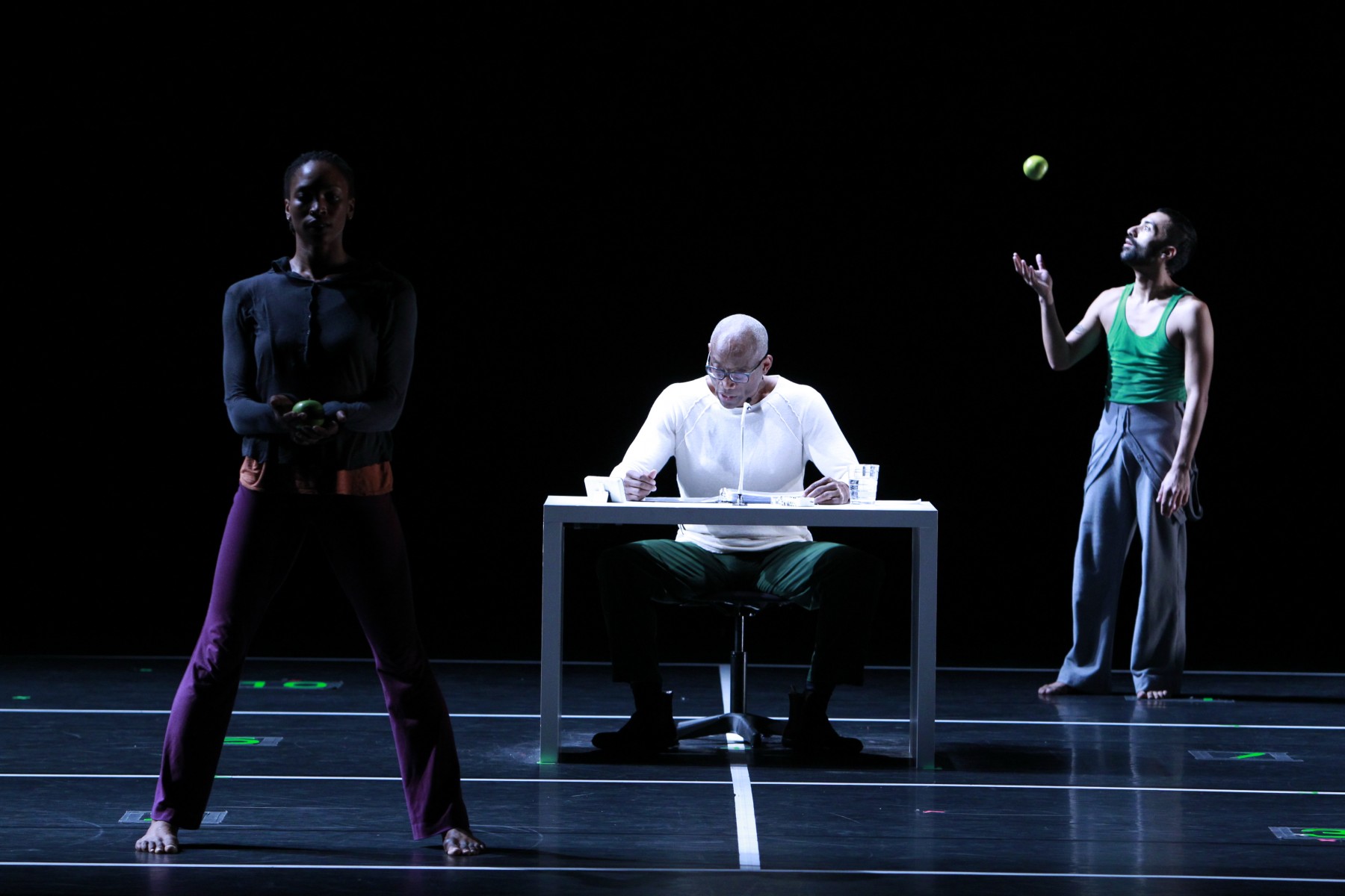 Bill T. Jones/Arnie Zane Company in Story/Time. Photo: Paul B. Goode